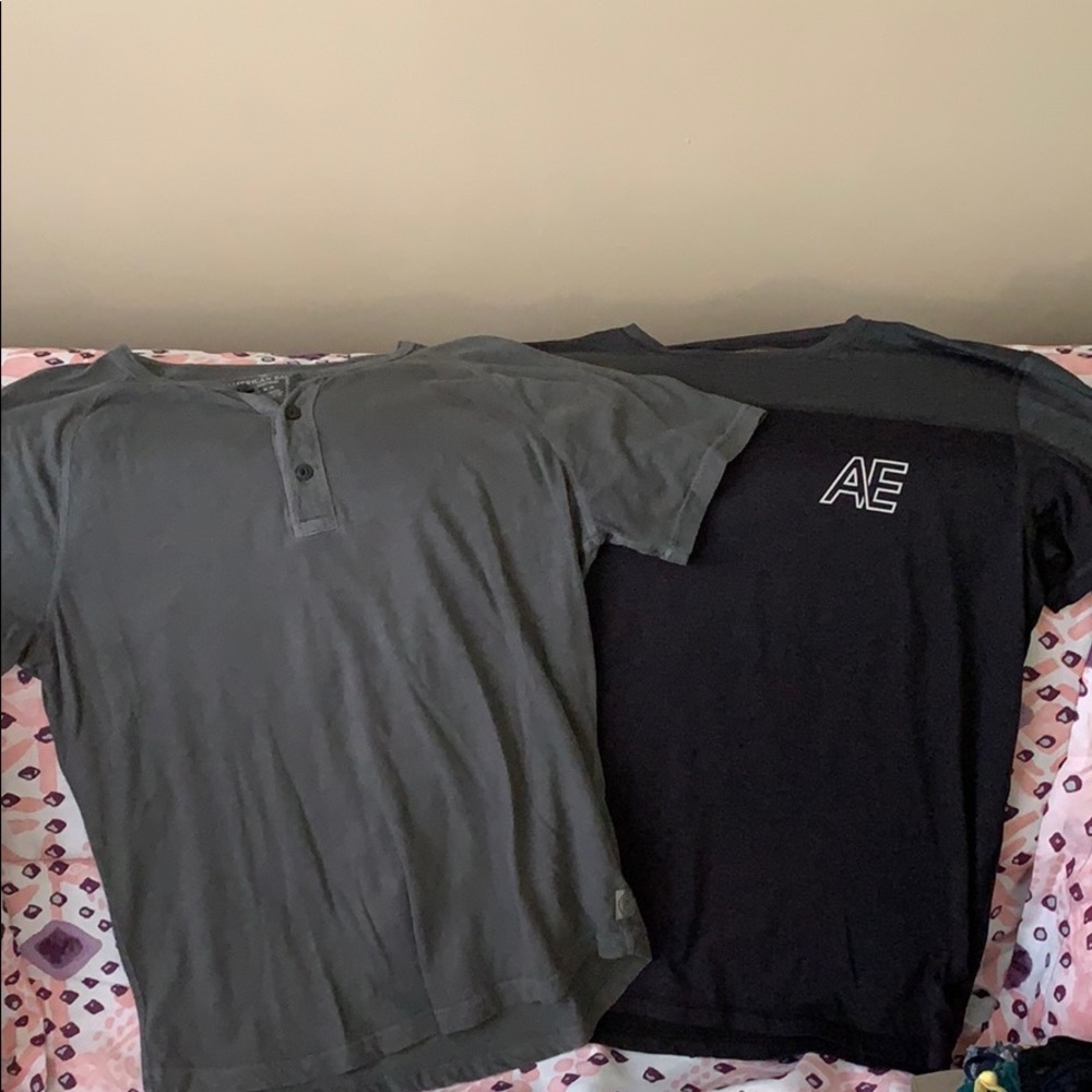 Men’s American Eagle short sleeve T’s